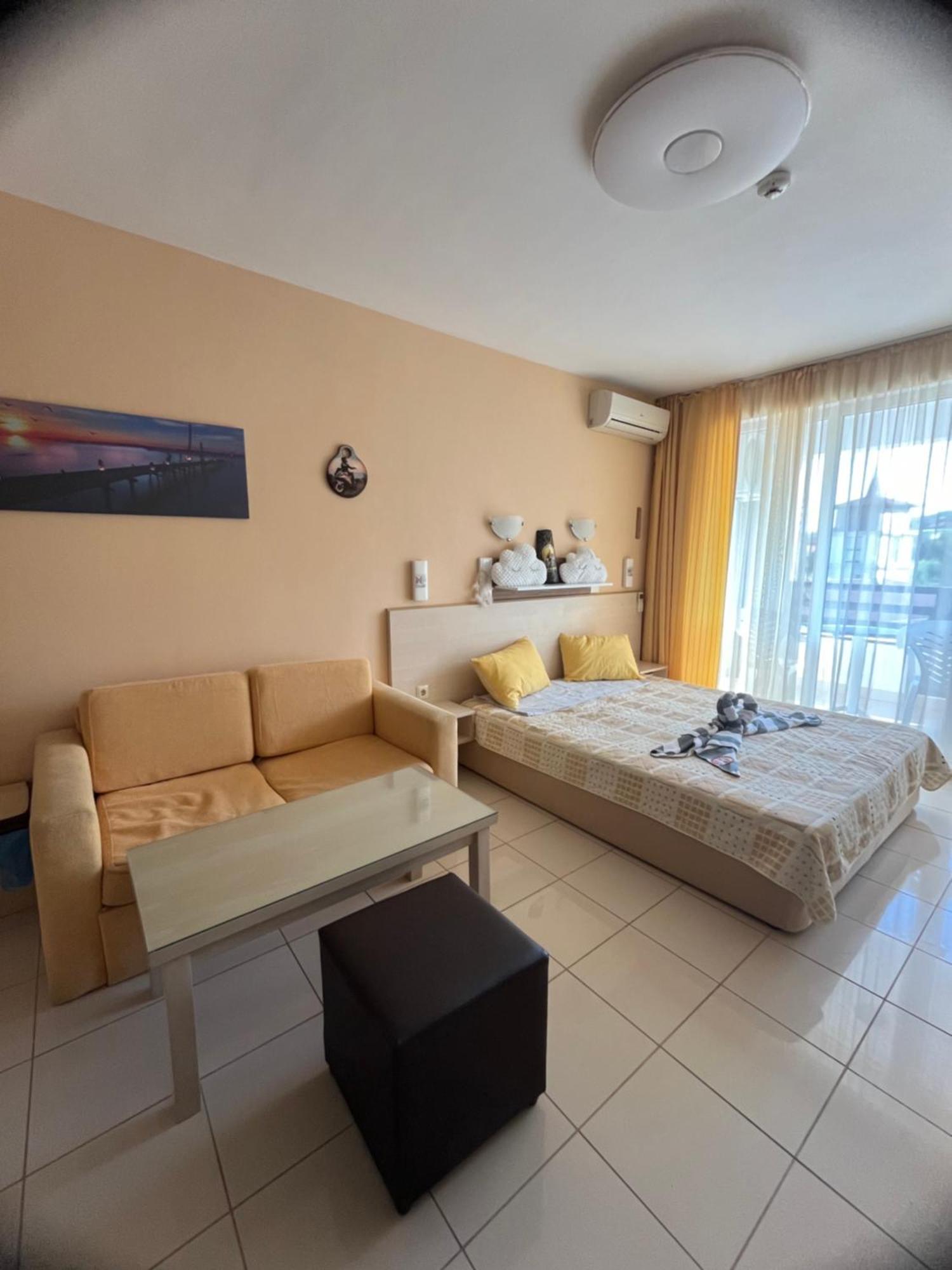Harmony Hills Petkovi Studio Apartment Rogachevo Eksteriør billede