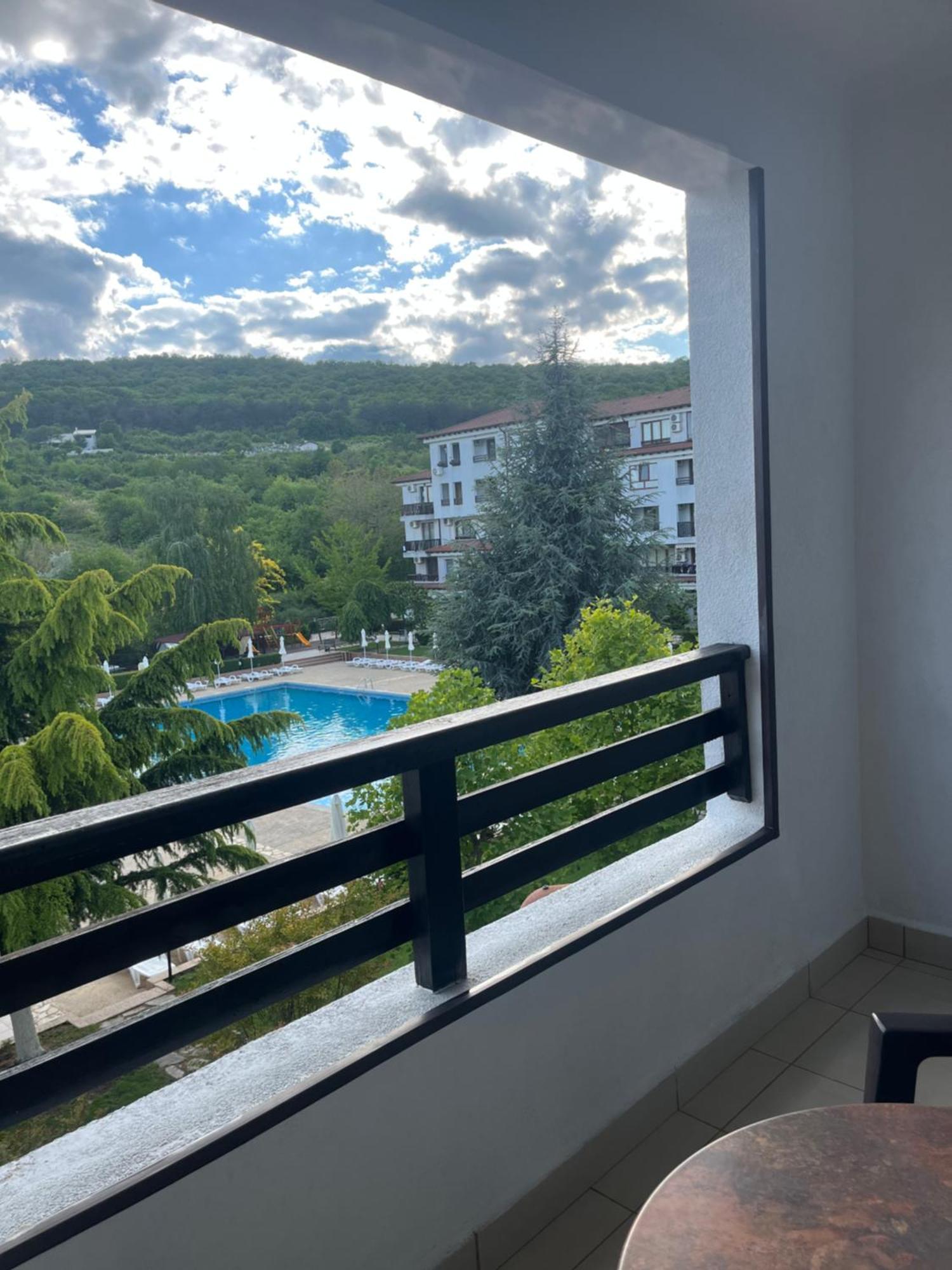 Harmony Hills Petkovi Studio Apartment Rogachevo Eksteriør billede